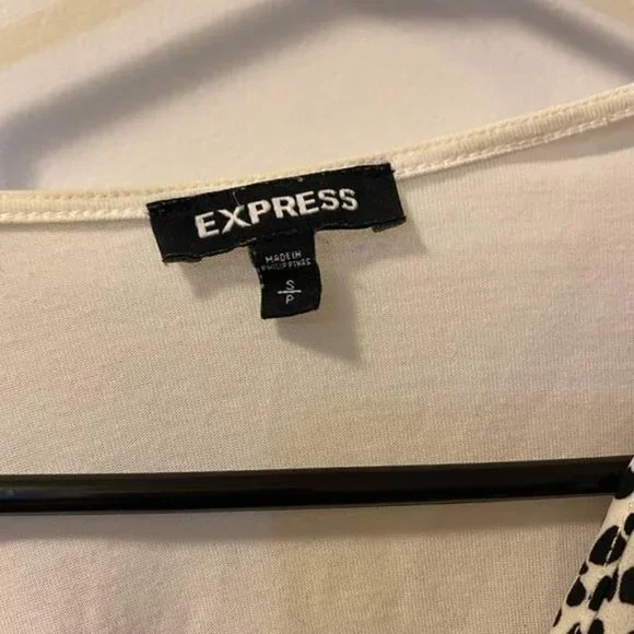 Express Printed Button Front Tee Shirt - Picture 3 of 4